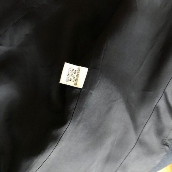 Host Pick - Amanda Smith Ladies Navy Blue 3-piece suit with skirt - Picture 8 of 9